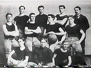 El primer partido de baloncesto se jugó en YMCA | YMCA